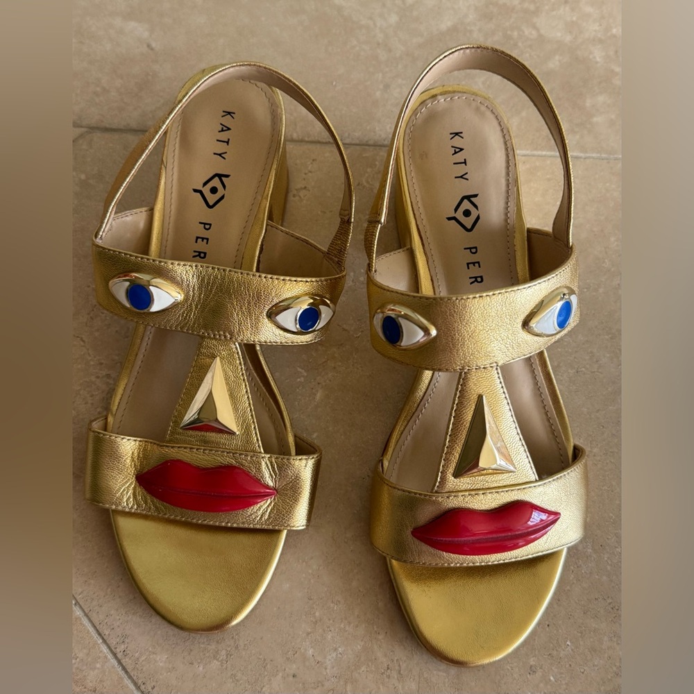 Like New! Katy Perry Ora Sandal Gold - Picture 2 of 10